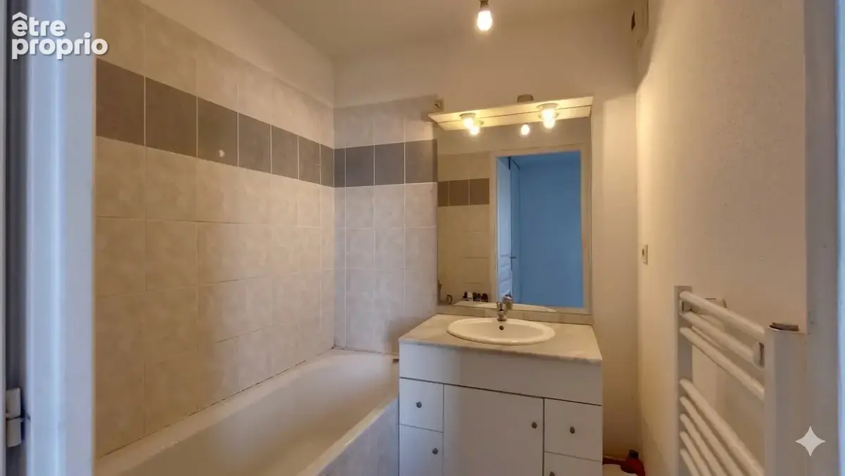 À VENDRE à BESANCON , T2 avec piscine collective extérieure   Vue panoramique sur Besançon et prestations haut - photo 5