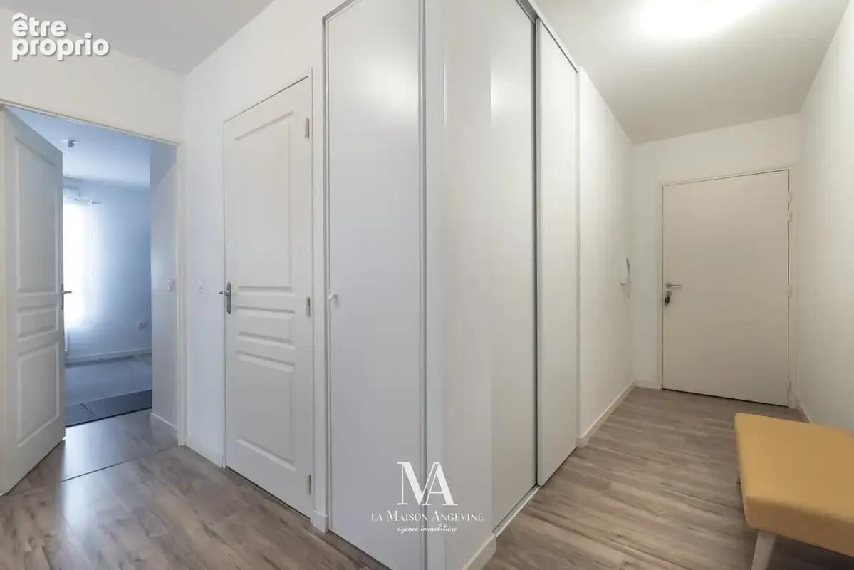 À vendre   bel appartement t3 avec terrasse et parking sécurisé à avrillé - photo 11