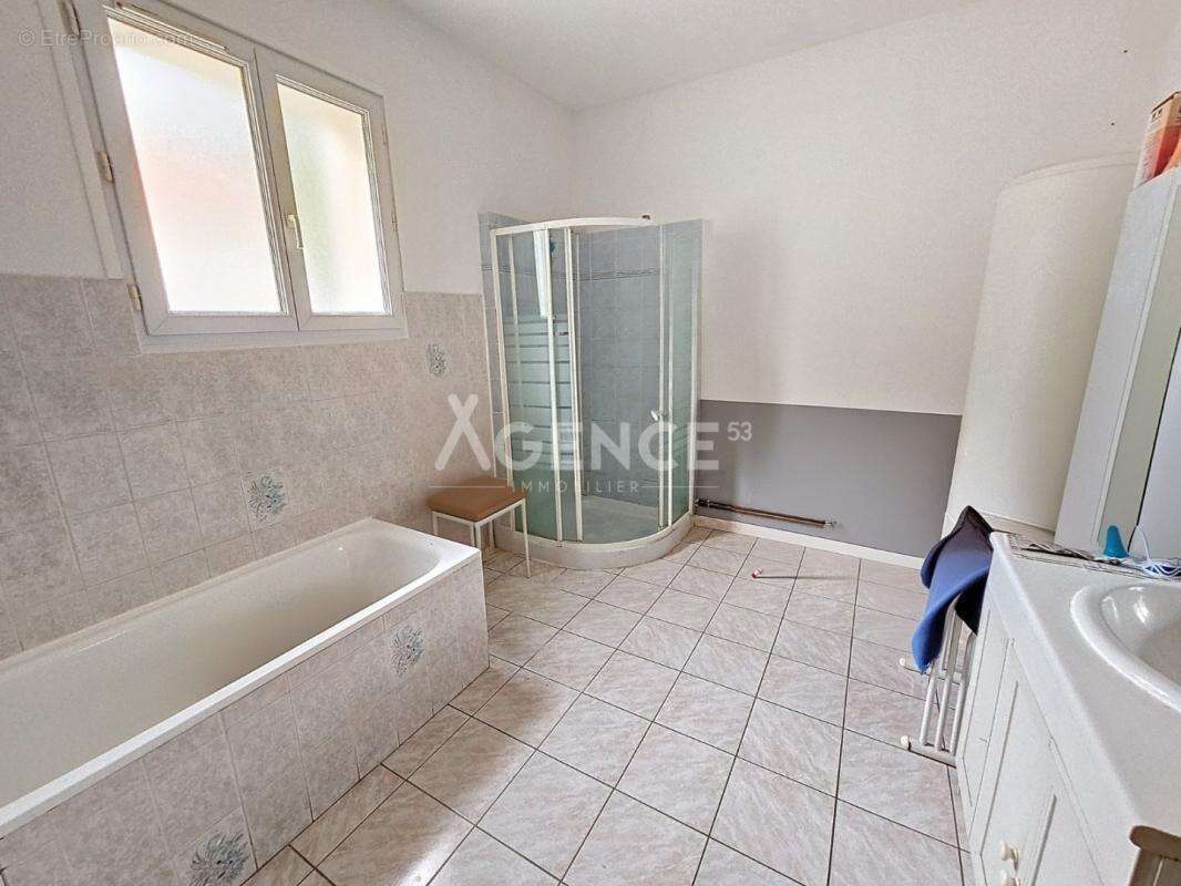 Maison à ESTREE-BLANCHE