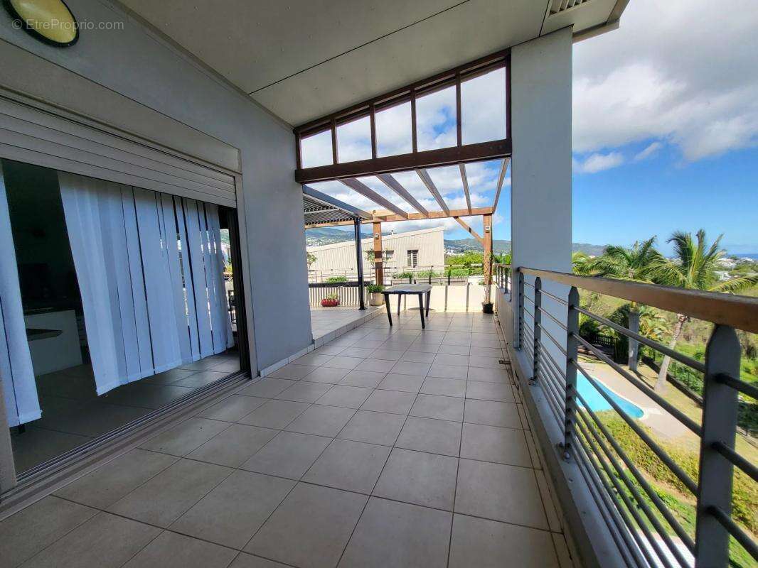 Appartement à SAINT-DENIS