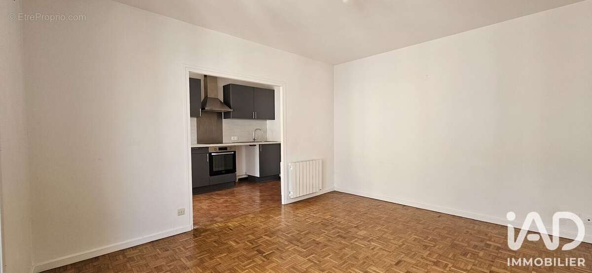 Appartement 58 m² à Saint-Just-Saint-Rambert  - photo 4