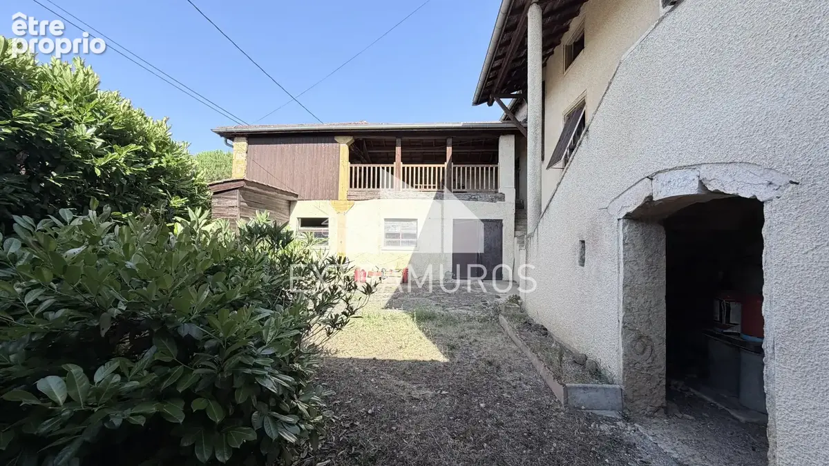 A vendre en exclusivite a saint germain/nuelles ancienne ferme beaujolaise avec annexes - photo 15