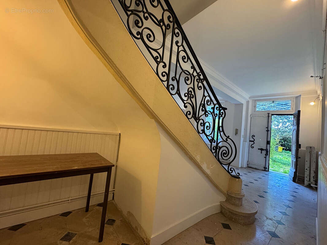 Autre à MARSEILLE-12E