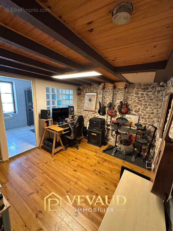 Maison familiale avec fort potentiel   124 m2   4 chambres   combles aménageables de plus de 70 m2 - photo 9