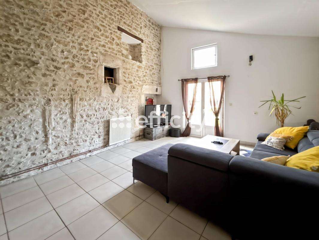 Maison 108 m² à Perignac  - photo 8