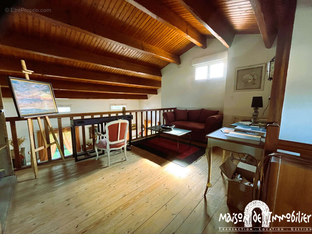 Maison à MESCHERS-SUR-GIRONDE