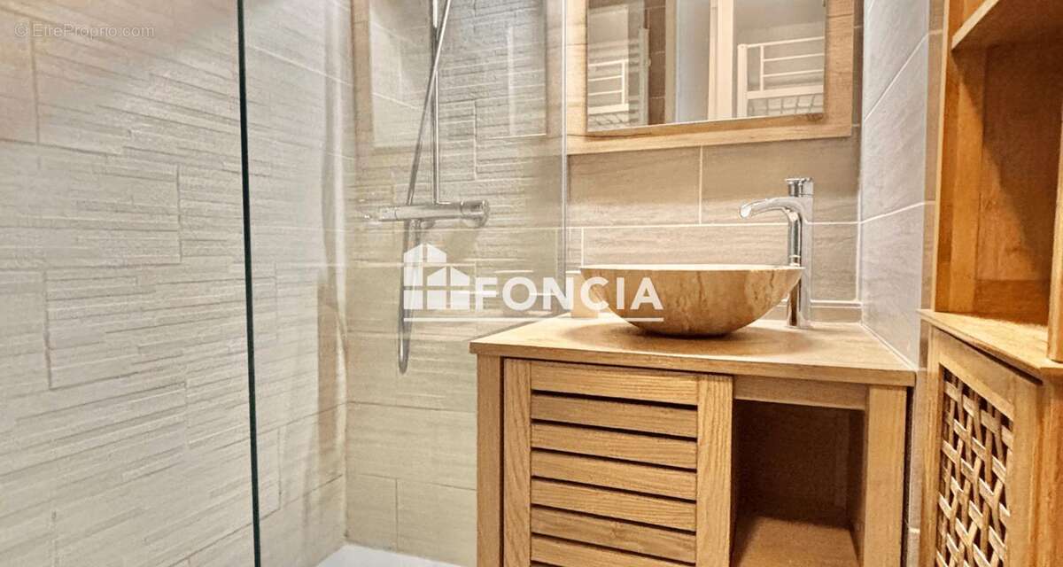 Appartement à LA LONDE-LES-MAURES