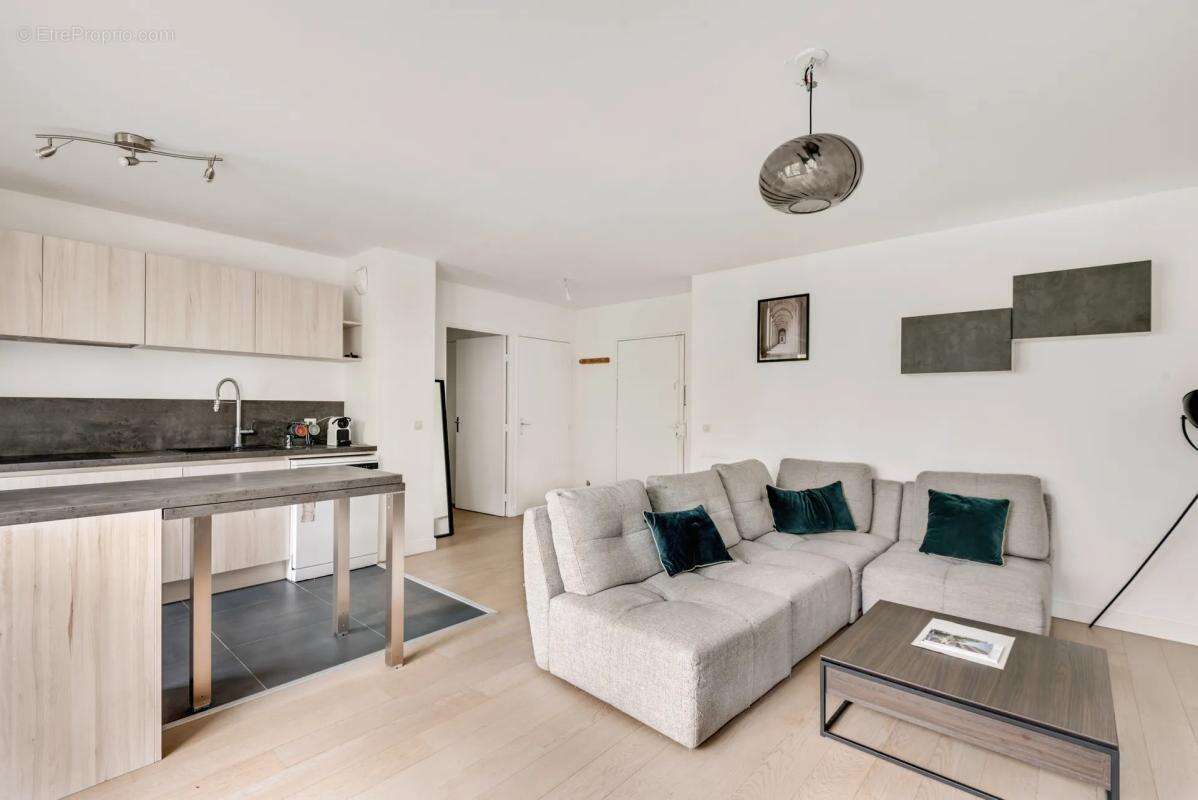 Appartement à ISSY-LES-MOULINEAUX