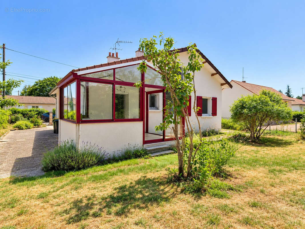 Maison 126 m² à Randan  - photo 6