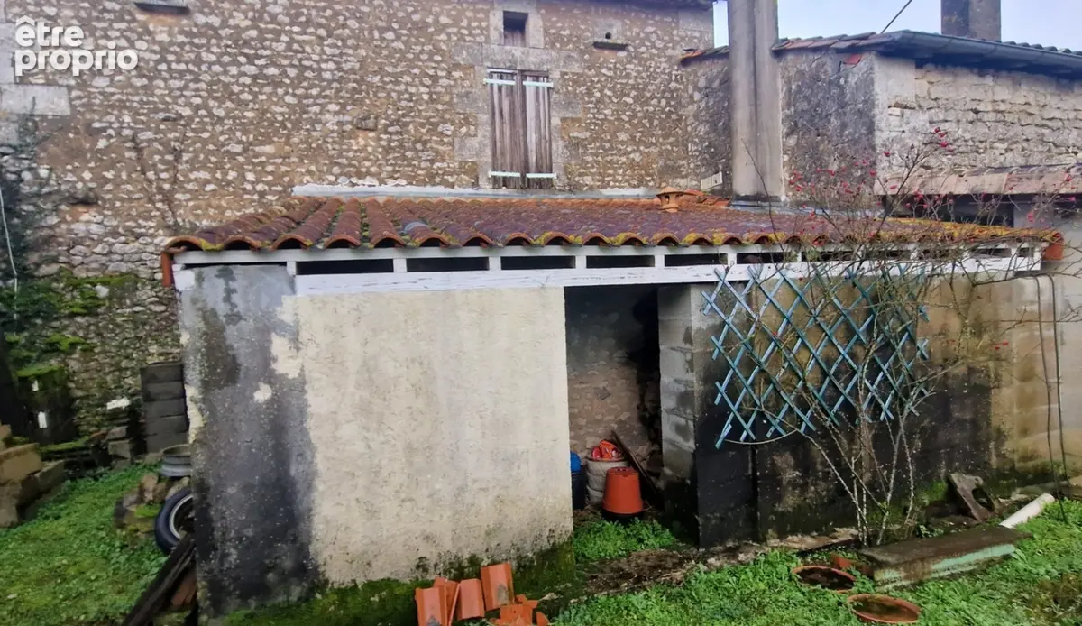 Grande maison à vendre 5 pièces FOUQUEBRUNE (16) + dépendances sur terrain d'env 6800 m2 - photo 31