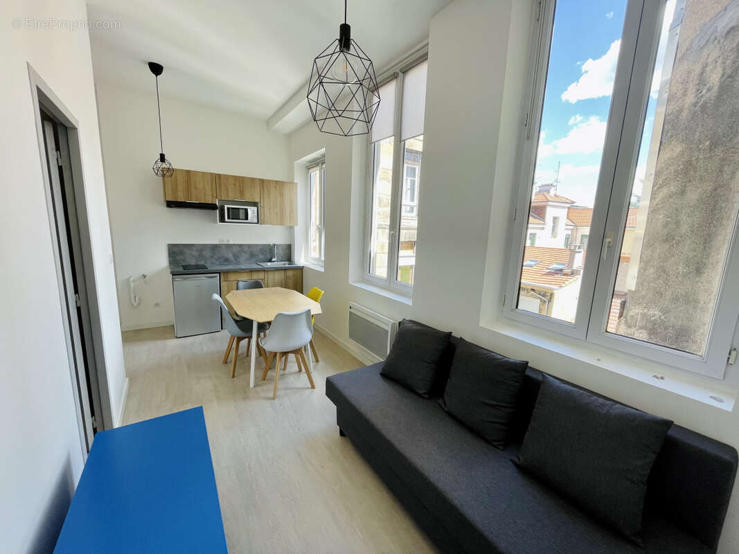 Appartement à SAINT-ETIENNE