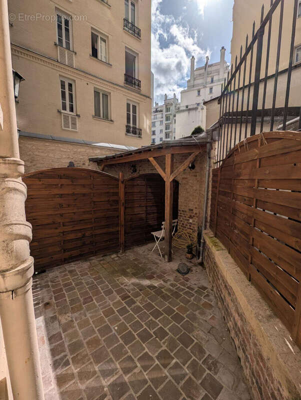 Appartement à PARIS-14E