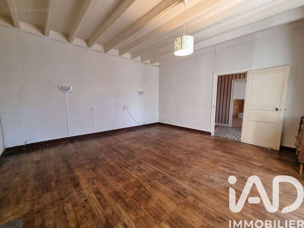 Maison 163 m² à Paizay-Naudouin-Embourie  - photo 9
