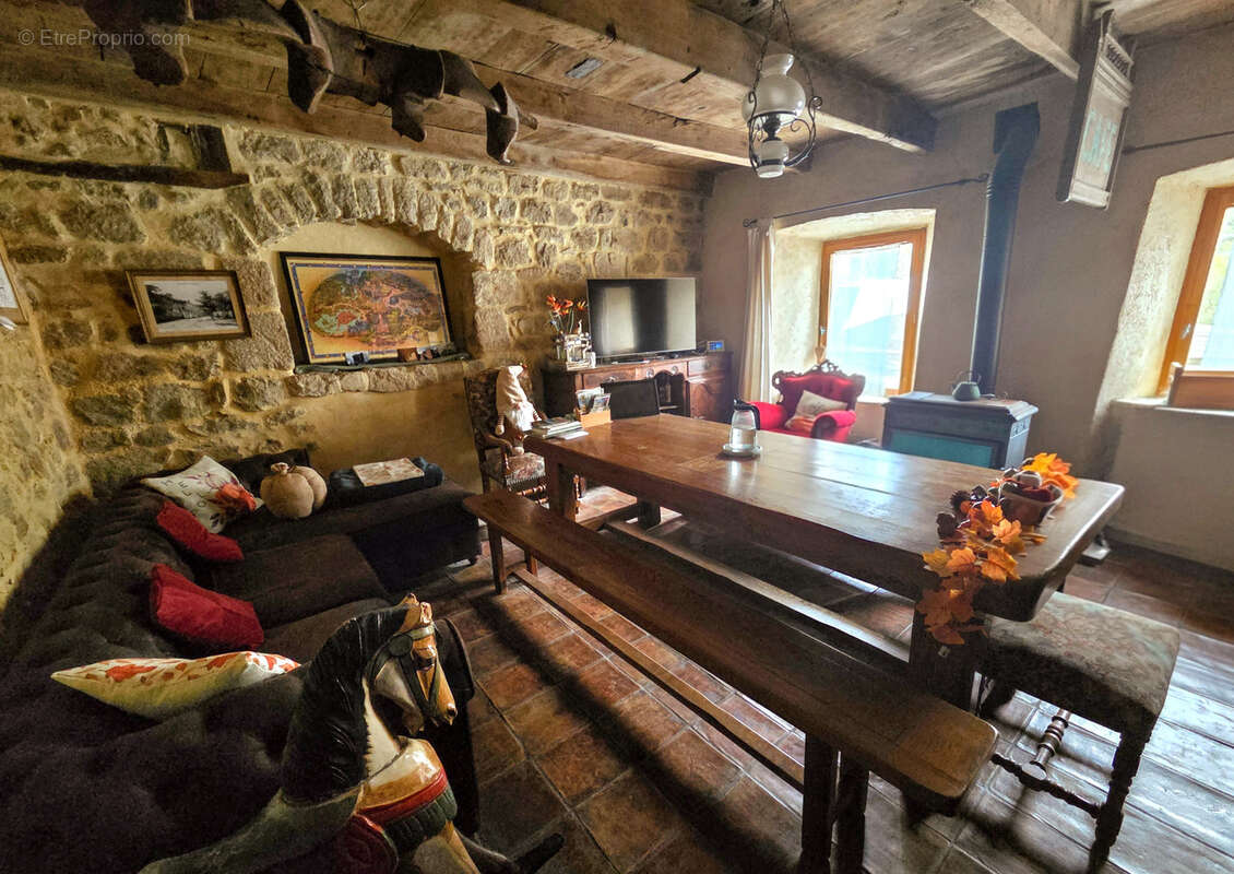 Maison à LABASTIDE-SUR-BESORGUES