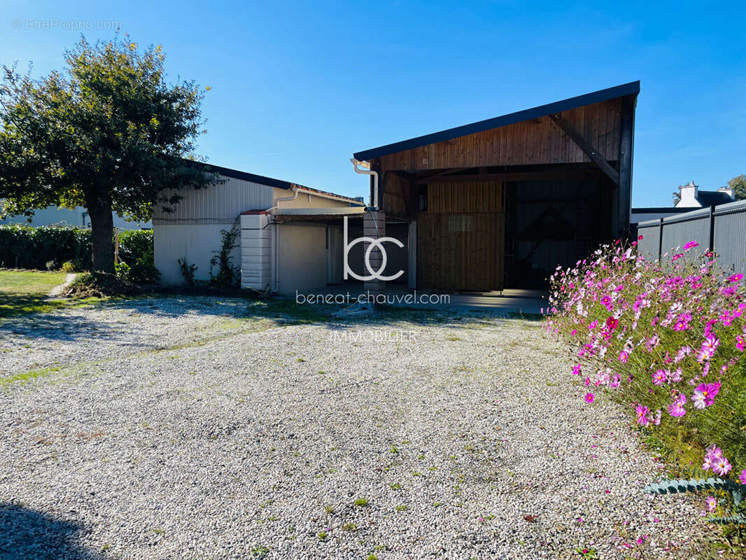 Maison à LE TOUR-DU-PARC