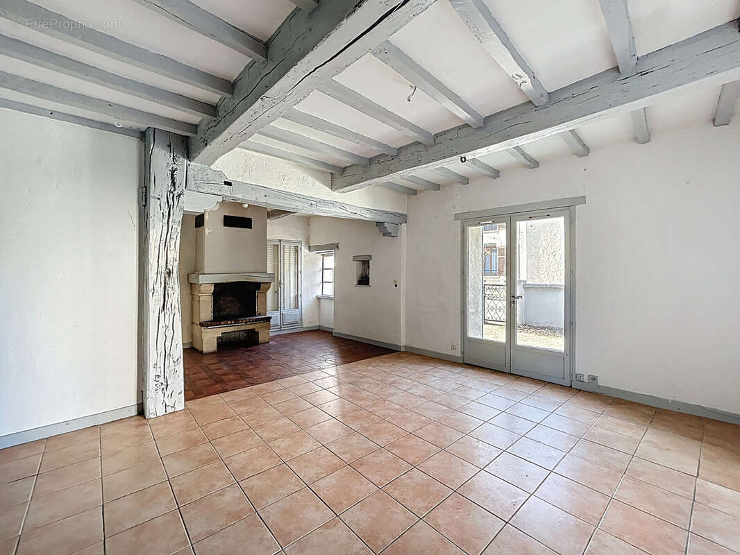 Maison à SAMPIGNY