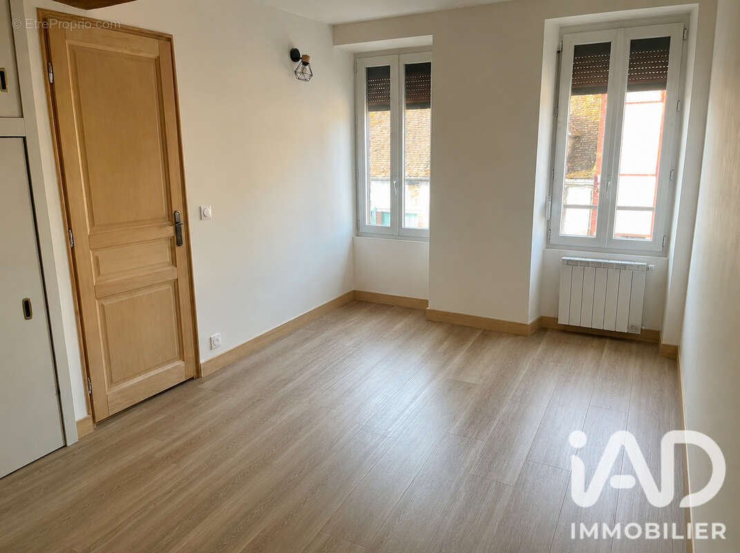 Maison 55 m² à Villeneuve-Sur-Yonne  - photo 6