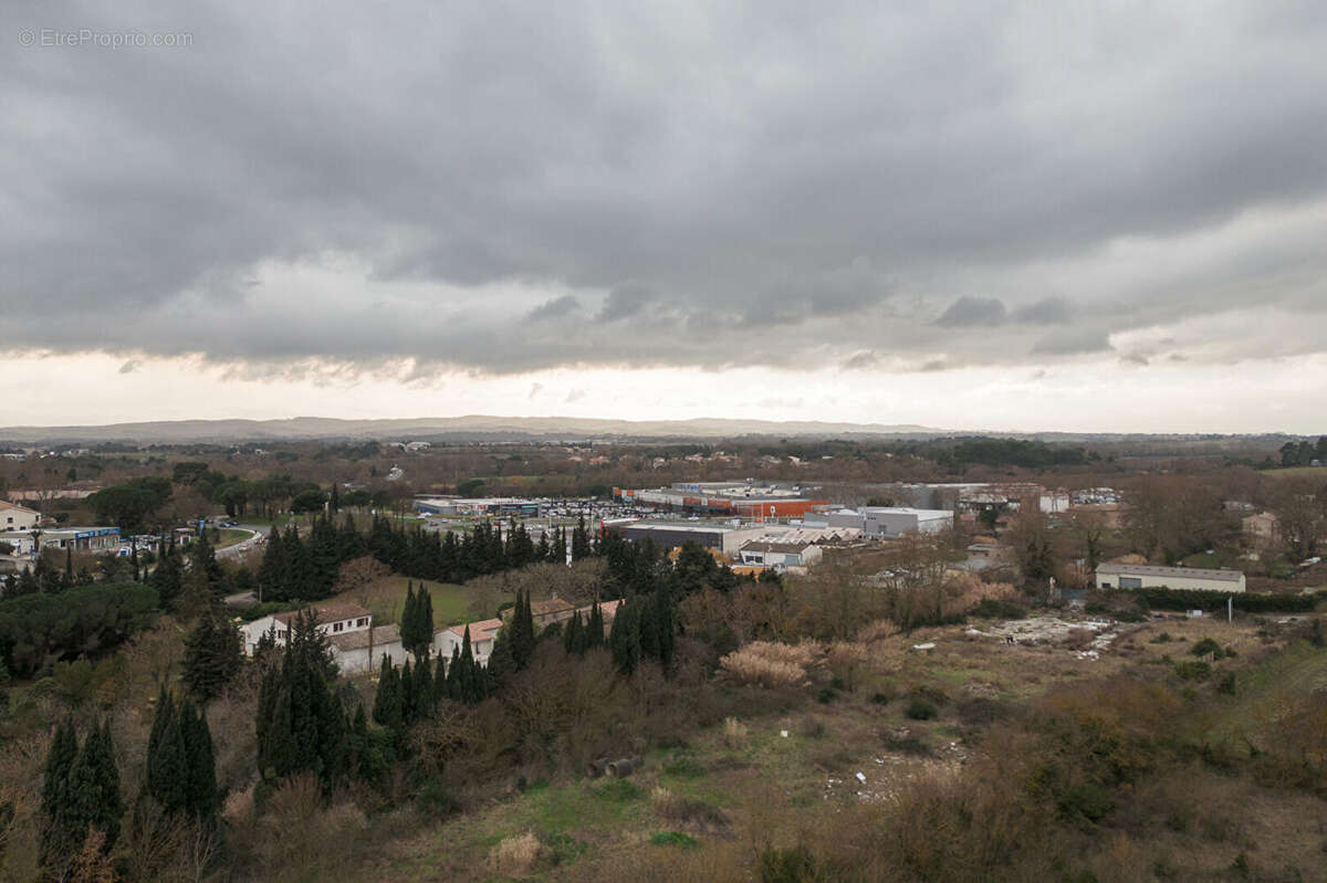 Terrain à CARCASSONNE