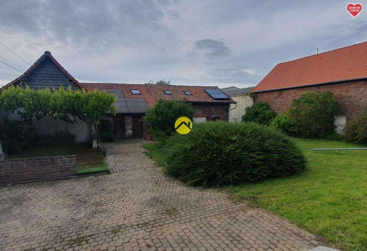 Maison à BEAURAINVILLE