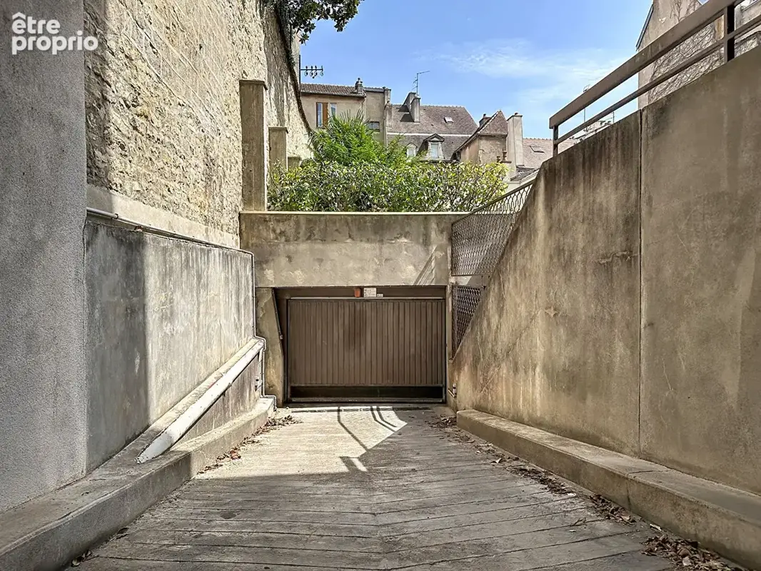 PLACE de parking Rue du CHATEAU - Dijon - photo 3