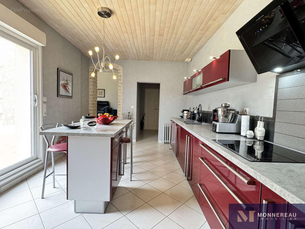 Maison à BARBEZIEUX-SAINT-HILAIRE