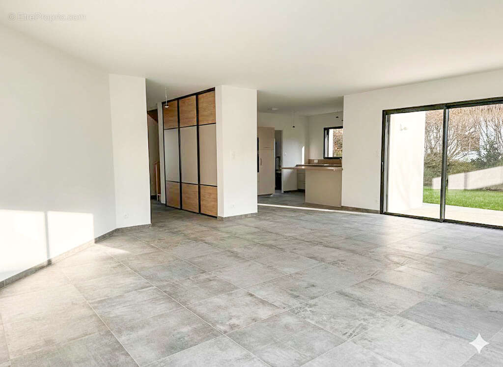 Maison à SAINT-DIVY