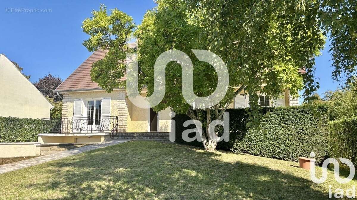 Photo 3 - Maison à SAINT-JEAN-DE-BRAYE