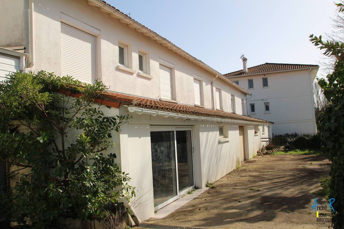 Photo Maison à Saint-Georges-De-Didonne au prix de 572 000€