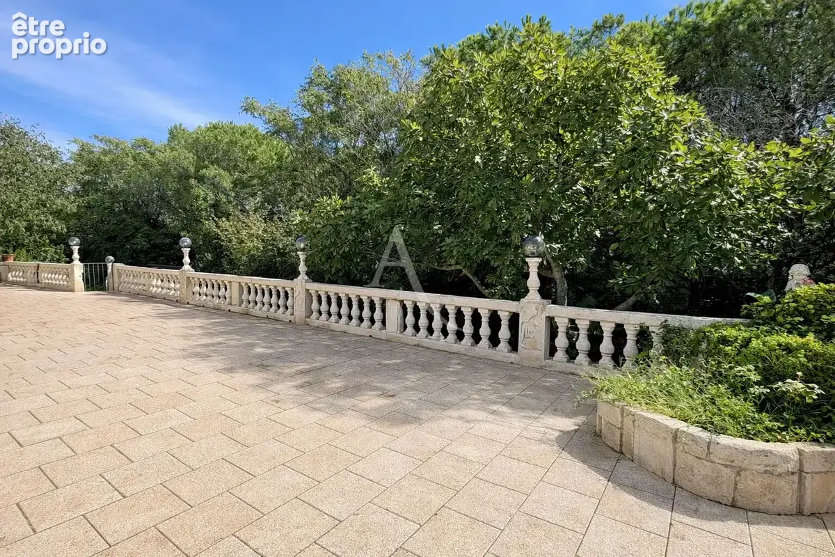 Maison Sete 9 pièces 250.30 m² - photo 2