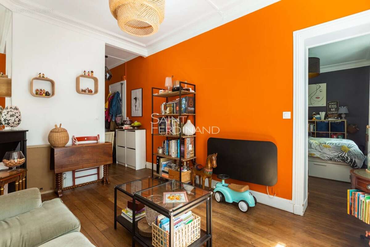 Appartement à PARIS-15E