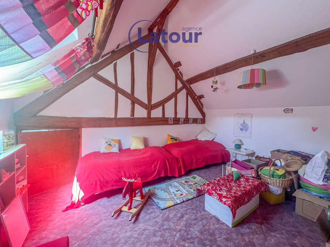 Maison à MEZIERES-EN-DROUAIS