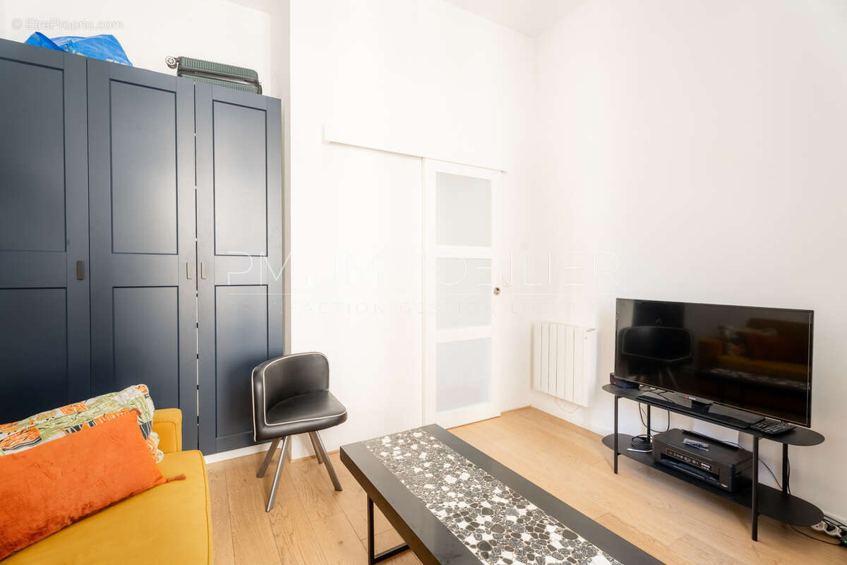Appartement à MARSEILLE-5E
