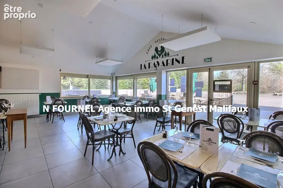 En exclusivite saint genest malifaux à vendre : murs et fonds de commerce restaurant ? avec appartement privatif au dessus - photo 2