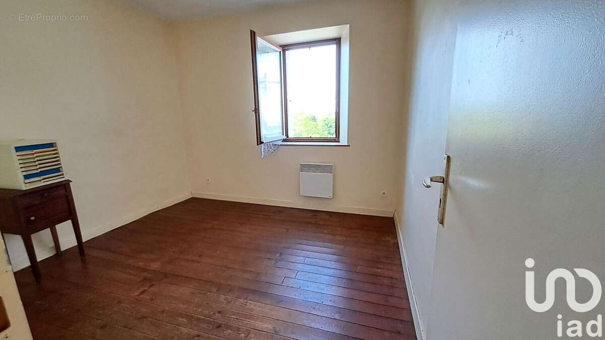 Photo 8 - Maison à LA ROCHE-DERRIEN