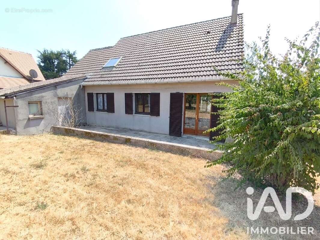 Maison 88 m² à Saint-Aubin-Des-Bois  - photo 3