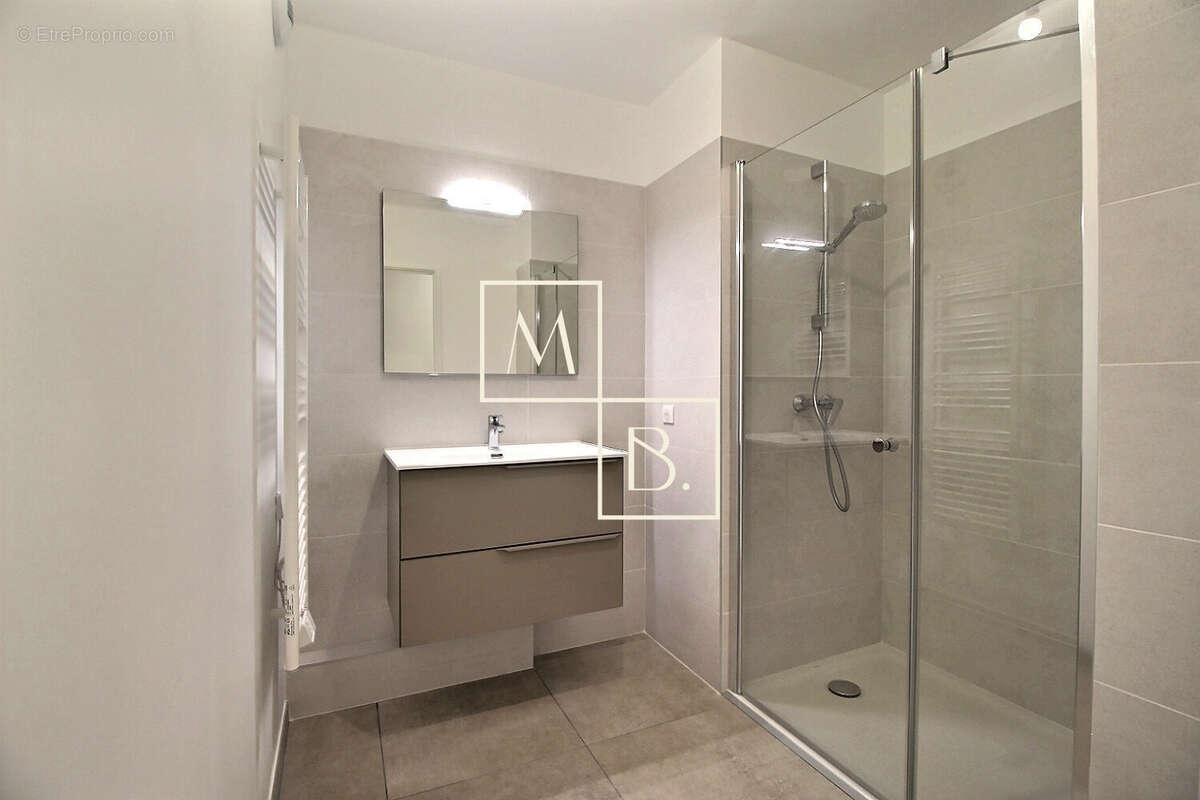 BAILLARGUES, T3 65 m2 avec terrasse et double parking en sous-sol ! - photo 9