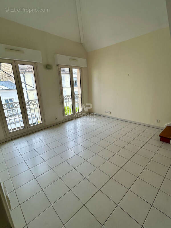 Appartement à MAISONS-LAFFITTE