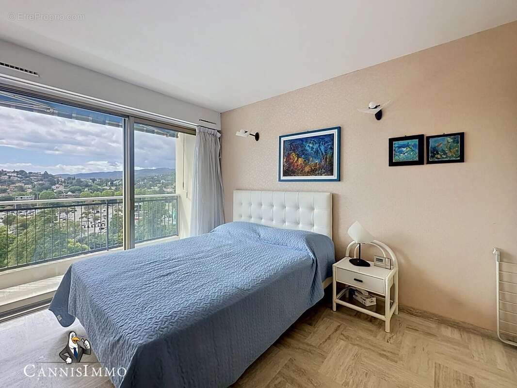 Appartement à MANDELIEU-LA-NAPOULE