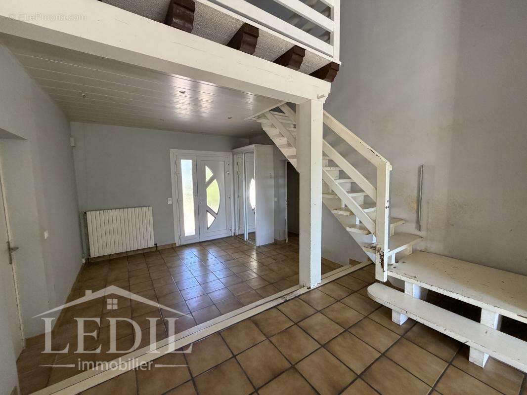 Grande maison sur grand terrain au calme en ville - photo 7
