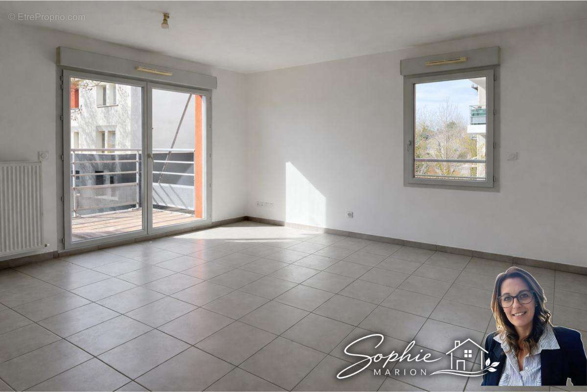 Appartement à PIERRE-BENITE
