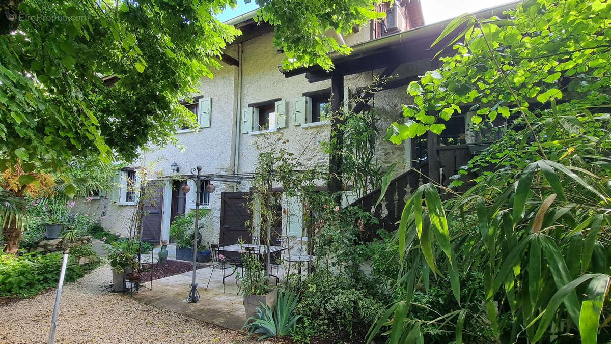 Maison à COISE-SAINT-JEAN-PIED-GAUTHIER