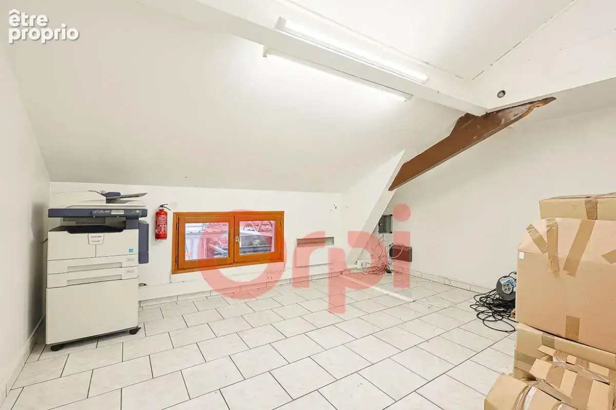 Bien Commercial À Vendre - photo 2