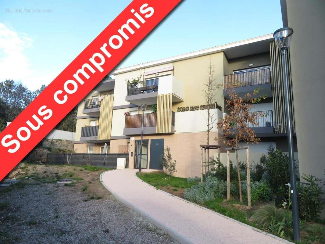   - Appartement à DRAGUIGNAN