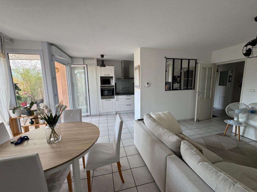 Superbe Duplex Dernier Étage – Lumineux, Vues Dégagées & Volumes Généreux - photo 2