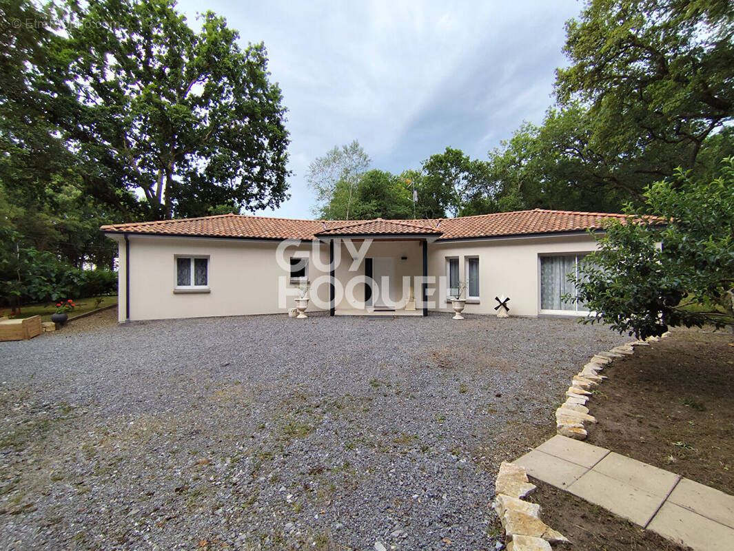 Maison à SINDERES