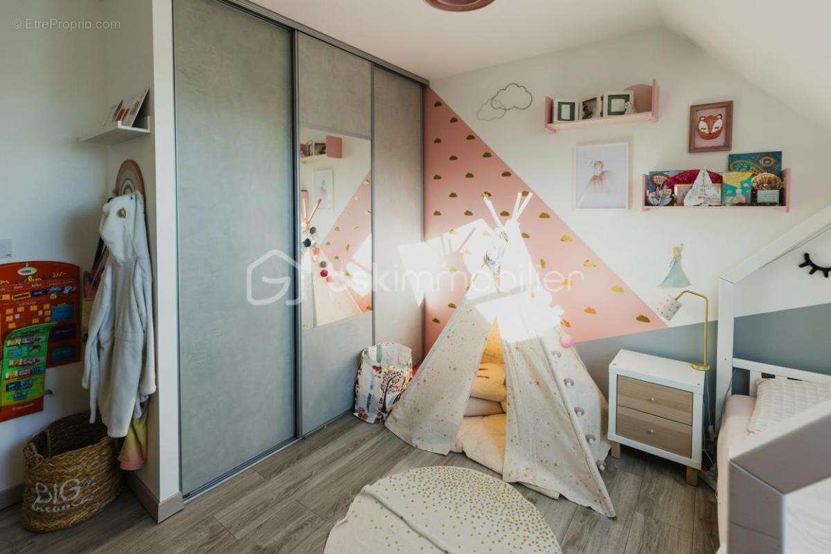 Maison à LA CHAPELLE-THOUARAULT