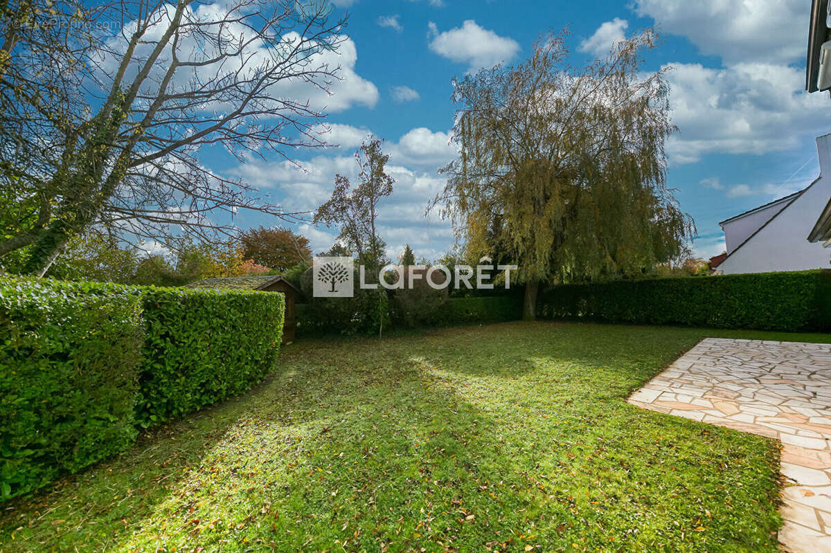 Maison à PONTAULT-COMBAULT