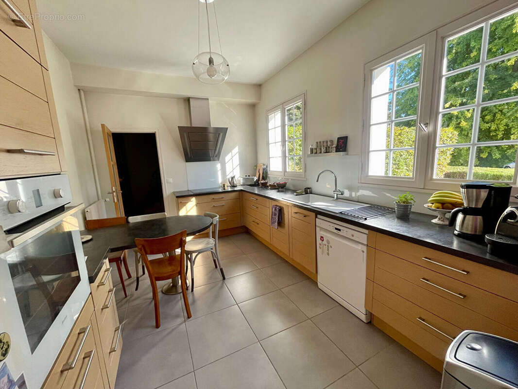 Maison à VERNOU-SUR-BRENNE