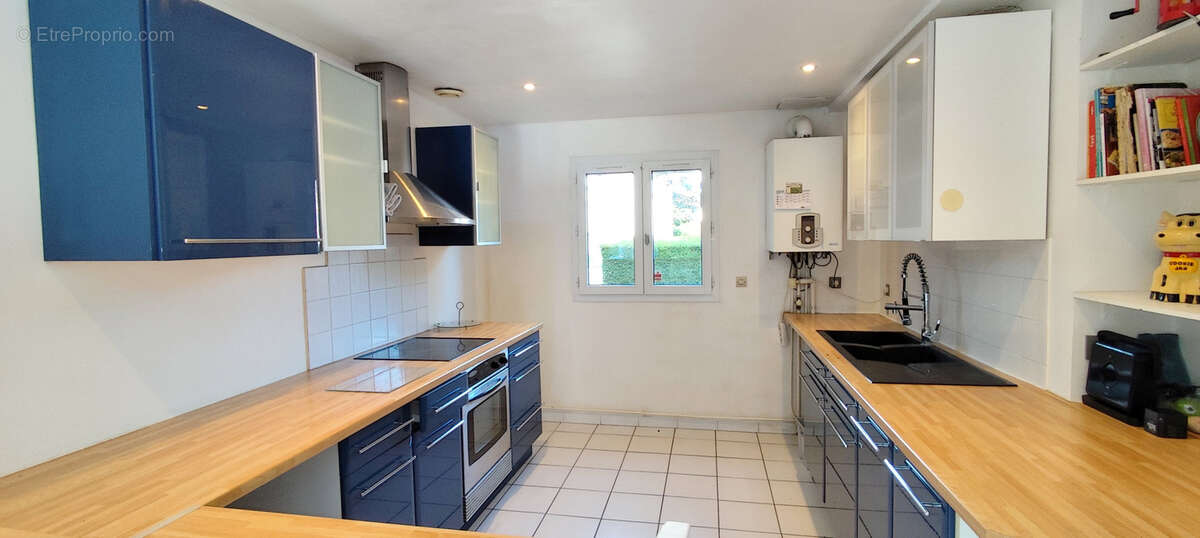 Maison à LA CHAUSSEE-SAINT-VICTOR