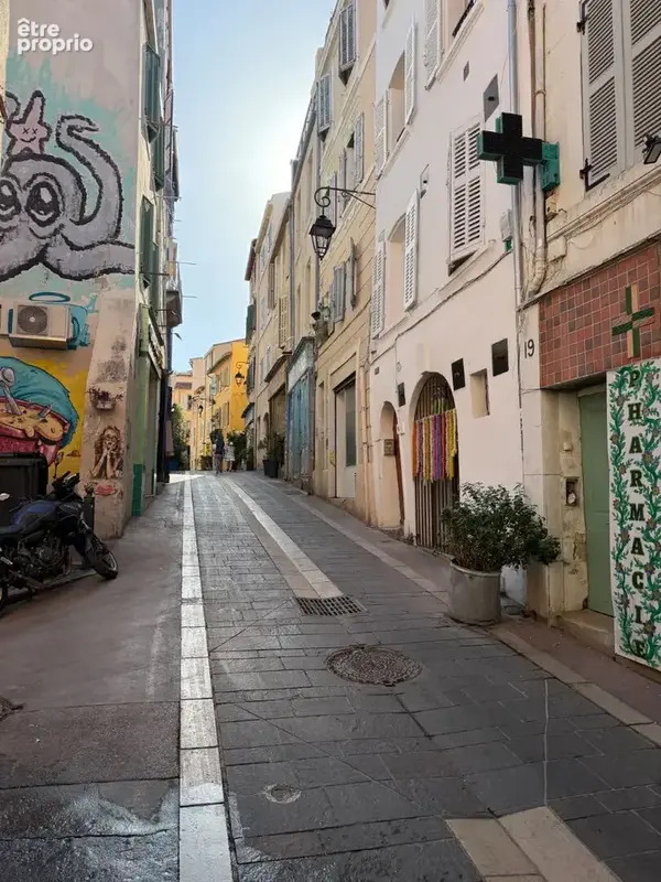Commerce à MARSEILLE-2E